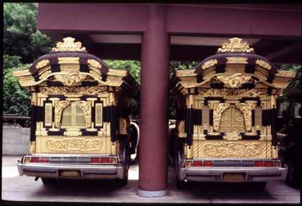 Mortuary limousines